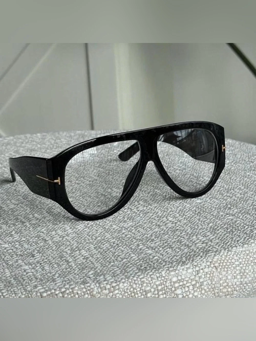 Black Aviator Sunglasses with Gold Accent